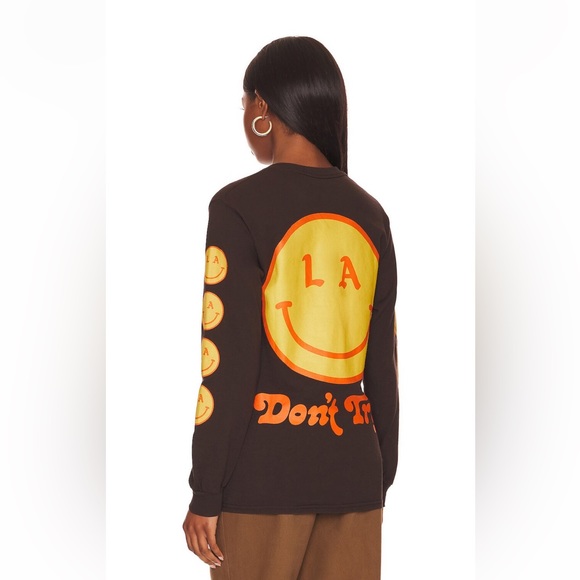 Free & Easy Unisex long sleeve T-shirt brown, size large, brand new / never worn - Picture 3 of 9